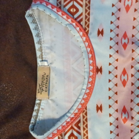 CATAPAPA, ONSIE SIZE 100, EXUAL TO 3T. LONG SLEEVE, CUTE TRIBLE DESIGN. - Picture 2 of 5